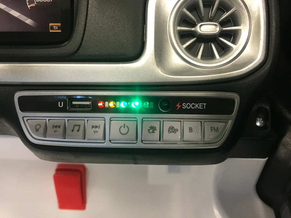 Mercedes G63 AMG Kinderauto 2-Persoons 24V + 2.4G RC 4WD (wit) - Trapautodealer
