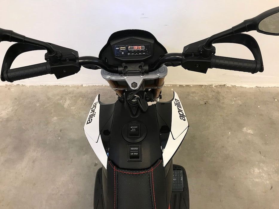 Aprilia Dorsoduro 900 Kindermotor 12V (zwart) - Trapautodealer