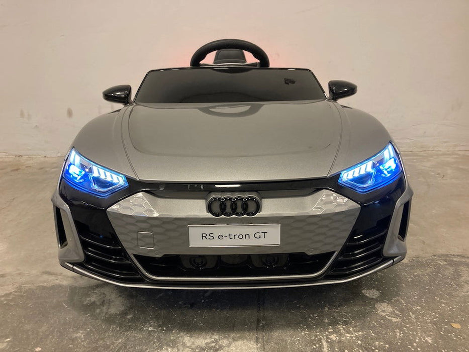 Audi RS E-Tron GT Accu Auto Voor Kinderen 12V 4WD + 2.4G RC (zilver) - Trapautodealer