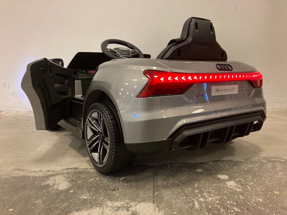 Audi RS E-Tron GT Accu Auto Voor Kinderen 12V 4WD + 2.4G RC (zilver) - Trapautodealer