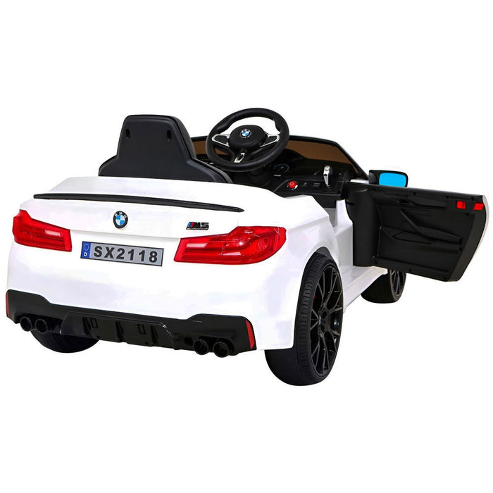 BMW M5 Elektrische Speelgoedauto 24V + 2.4G RC (wit) - Trapautodealer