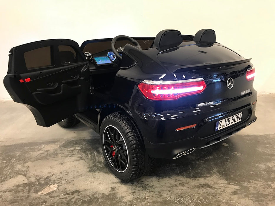 Mercedes GLC 63 AMG 4WD 2-Persoons Kinderauto 12V + 2.4G RC (zwart) - Trapautodealer