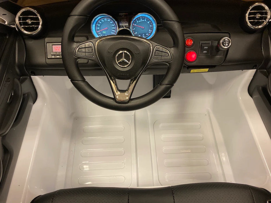 Mercedes GLC 63 AMG 4WD 2-Persoons Kinderauto 12V + 2.4G RC (zwart) - Trapautodealer