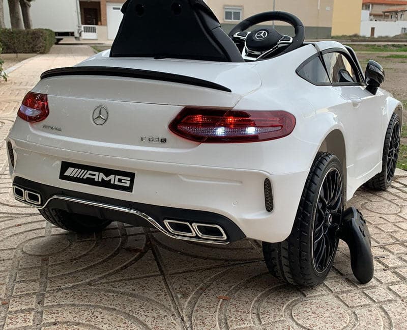 Mercedes C63 AMG Accu Kinder Auto 12V + 2.4G Afstandsbediening (wit) - Trapautodealer