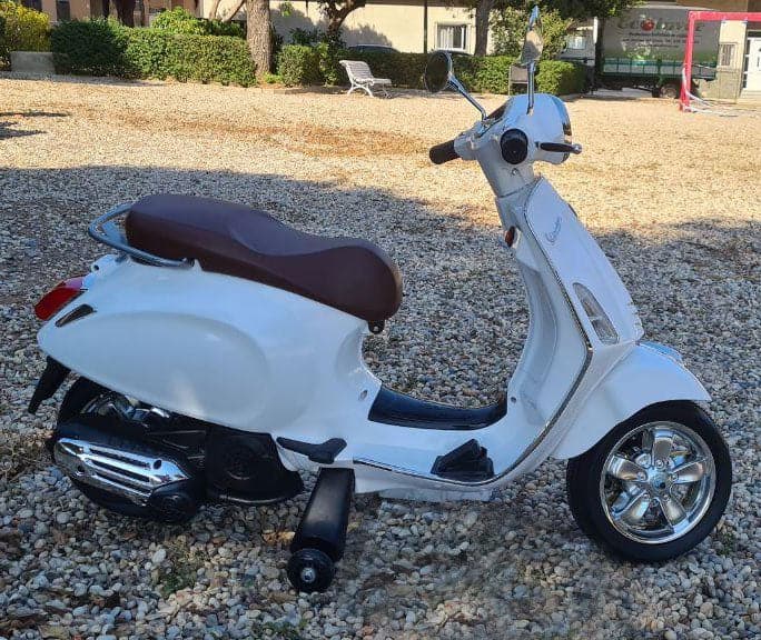 Vespa Primavera Kinderscooter 12V (wit) - Trapautodealer